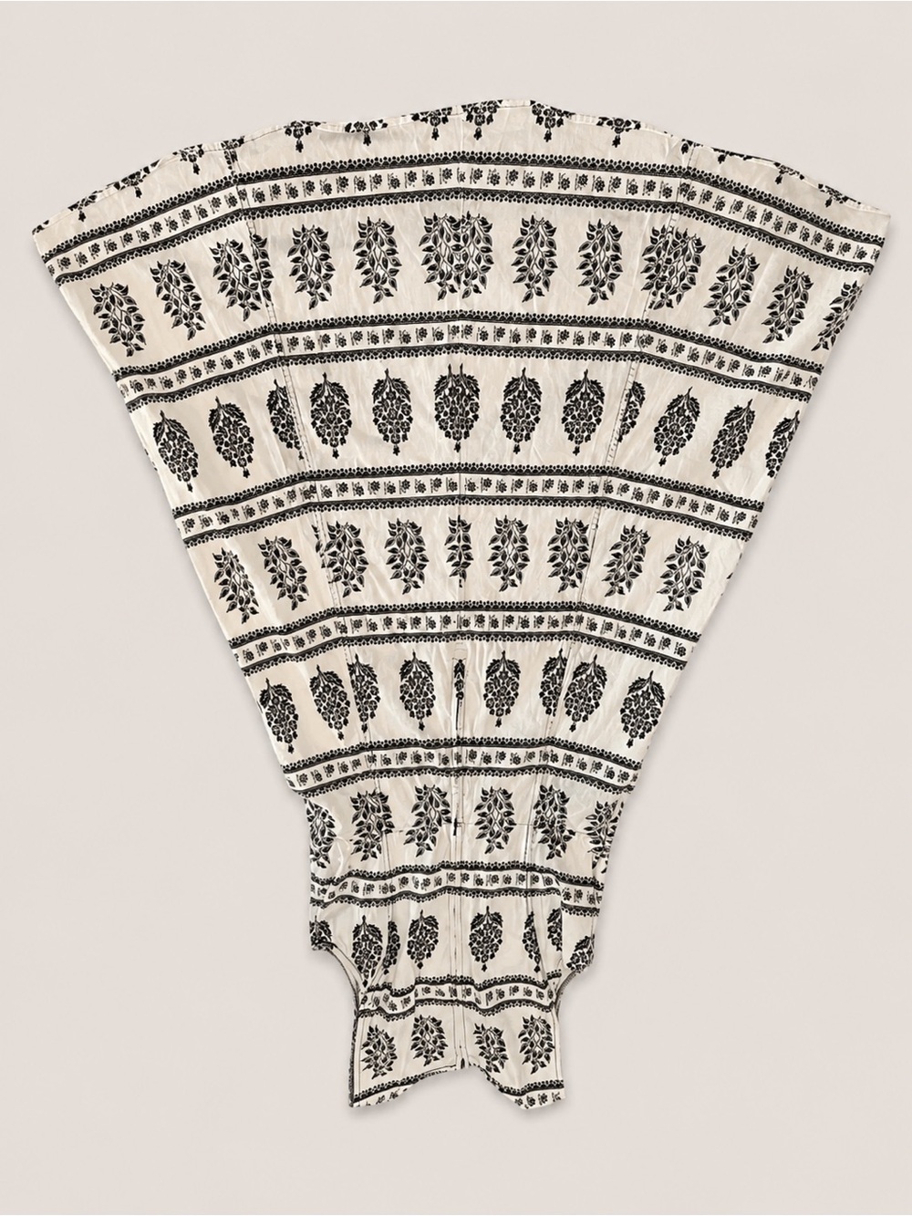 Anthropologie White Midi Dress with a Sophisticated Black Floral Block Print - Picture 4 of 11
